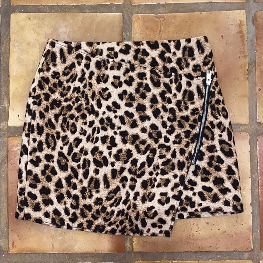 Cheetah print thick wrap sweater skirt with zipper